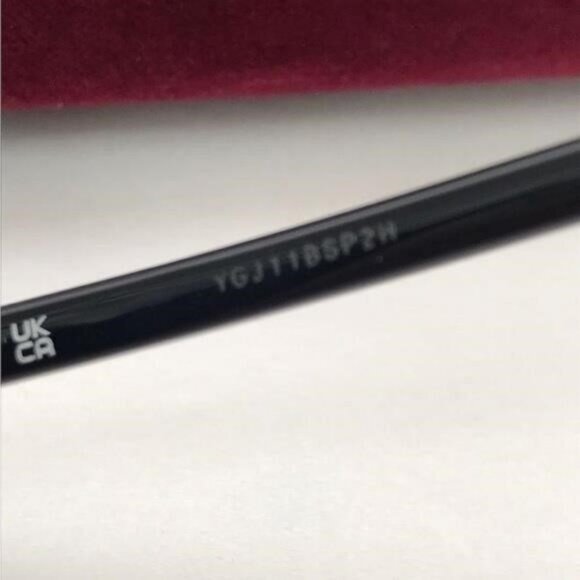 Authentic GUCCI WOMENS ROUND/OVAL SHINY BLACK FASHION DESIGNER EYEWEAR - Picture 8 of 13